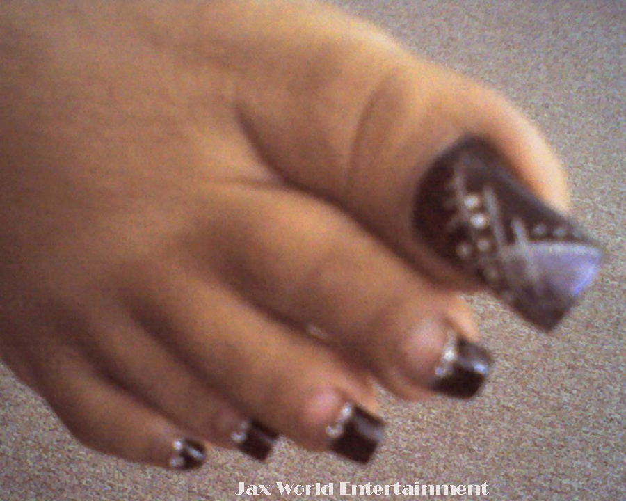 Honey — sweet long toenails